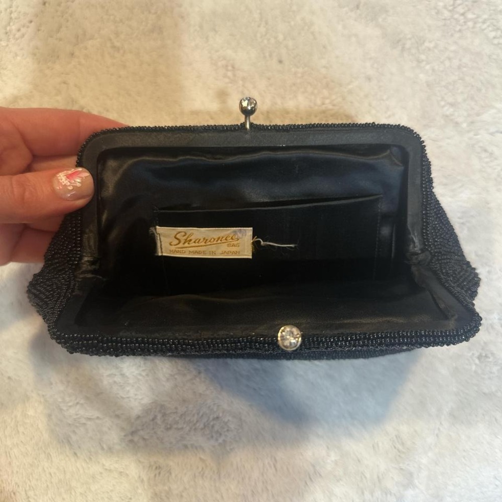 Vintage Black beaded clutch purse with gold diamond clasp - Picture 7 of 8